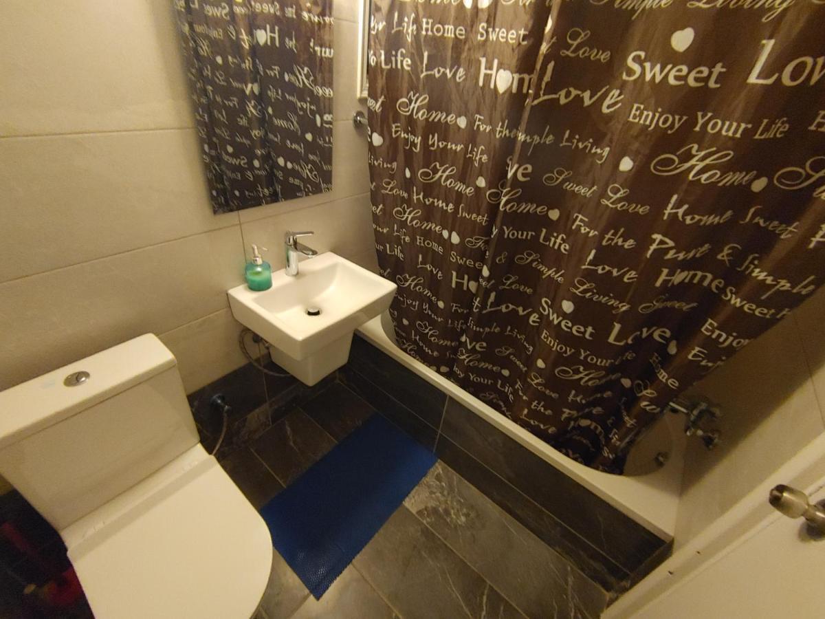 Luxury Apartment In Light House Beach 파포스 외부 사진